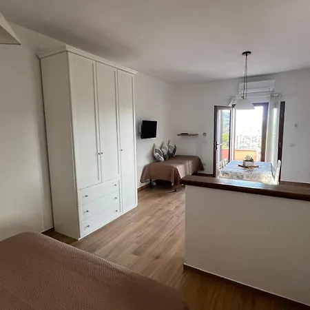 Zuccale 5 Apartment